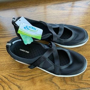 Women’s new water shoes